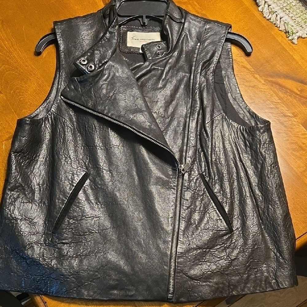 Black Leather Sleeveless Jacket/vest From Nordstrom By Vince Camuto - Picture 1 of 7
